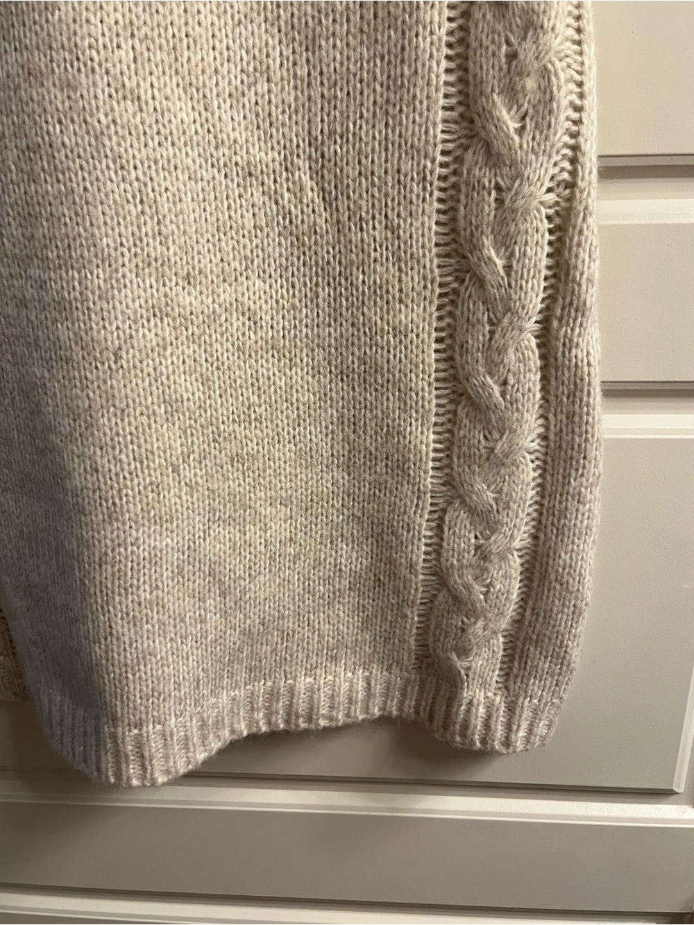 NWT Le Lis Oatmeal Cable Knit Sleeveless Sweater Dress Medium - Picture 3 of 8